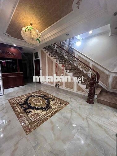 Cho thuê tầng trệt mặt tiền để kinh doanh
