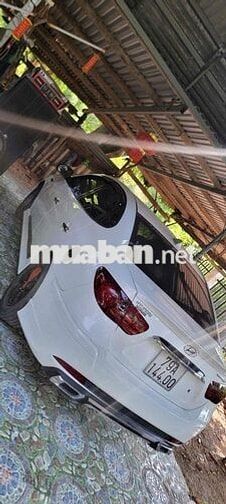 Hyundai Avante 2011 Trắng