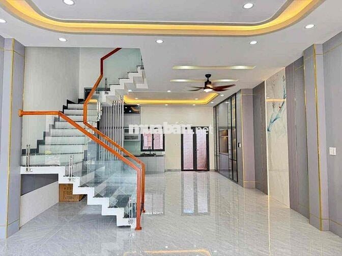 Bán Nhà Đã Có Sổ Hoàn Công Đầy Đủ Chợ Đầu Mối Hóc Môn