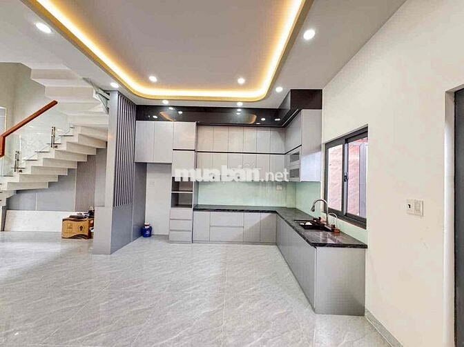 Bán Nhà Đã Có Sổ Hoàn Công Đầy Đủ Chợ Đầu Mối Hóc Môn