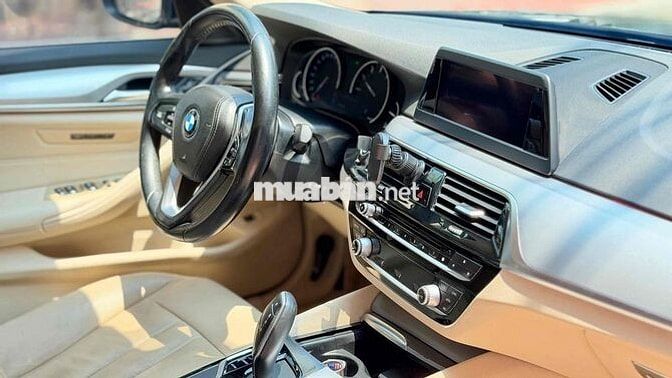 BMW 520i G30 2018 Sedan Đen