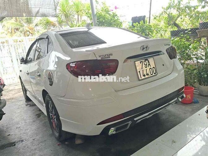 Hyundai Avante 2011 Trắng