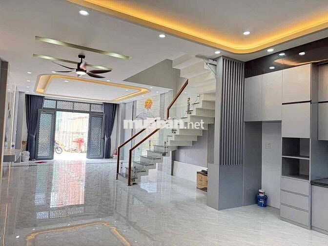 Bán Nhà Đã Có Sổ Hoàn Công Đầy Đủ Chợ Đầu Mối Hóc Môn