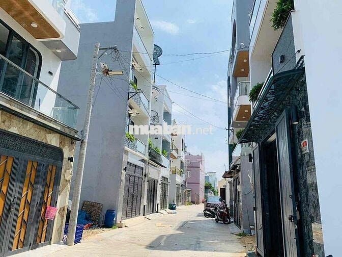 Bán Nhà Đã Có Sổ Hoàn Công Đầy Đủ Chợ Đầu Mối Hóc Môn