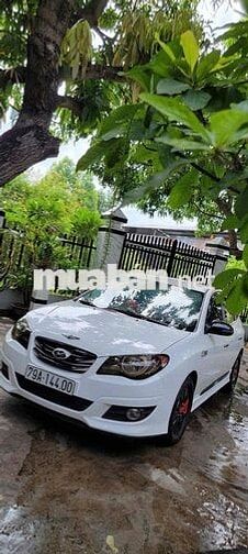 Hyundai Avante 2011 Trắng