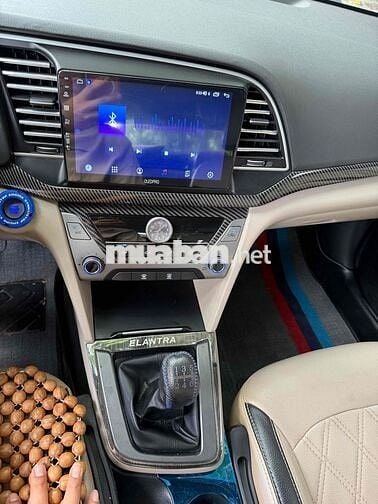 Hyundai Elantra 2019 MT Trắng 90.000 km