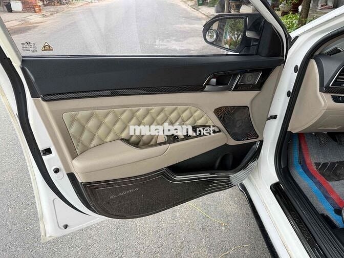 Hyundai Elantra 2019 MT Trắng 90.000 km