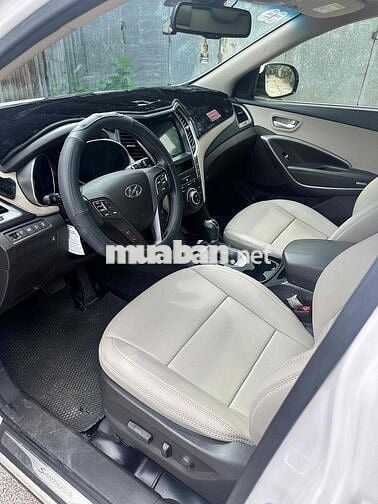 Hyundai SantaFe 7 chỗ Dầu Tự động Trắng