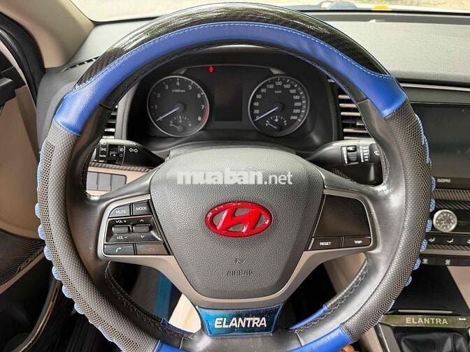 Hyundai Elantra 2019 MT Trắng 90.000 km