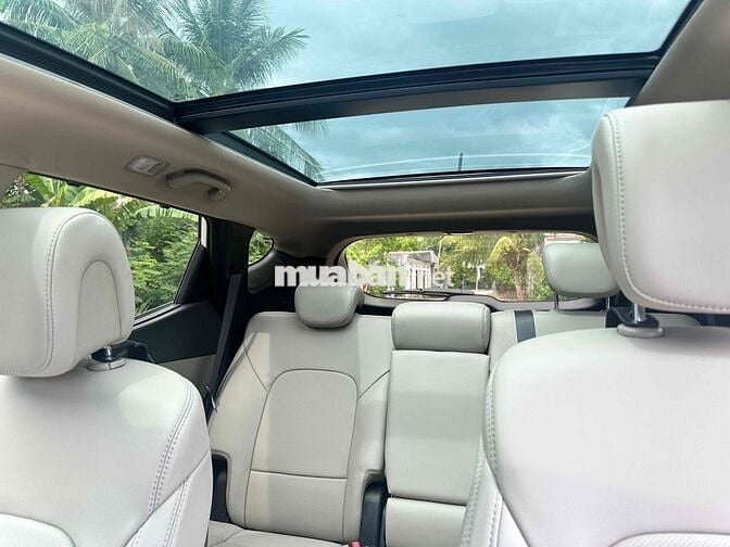 Hyundai SantaFe 7 chỗ Dầu Tự động Trắng
