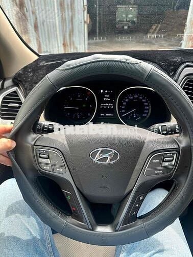 Hyundai SantaFe 7 chỗ Dầu Tự động Trắng
