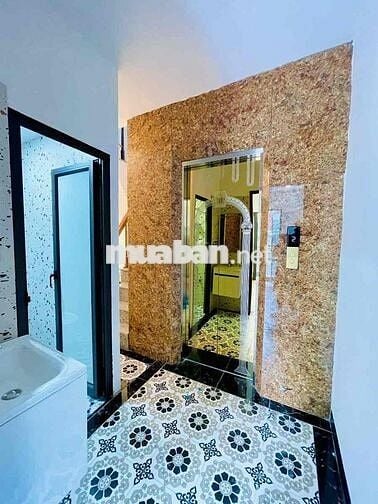 LÁNG HẠ - DT 30m2,  6 TẦNG, MT 3.8m, ĐƯỜNG TRUNG TÂM,  THANG MÁY, SĐCC