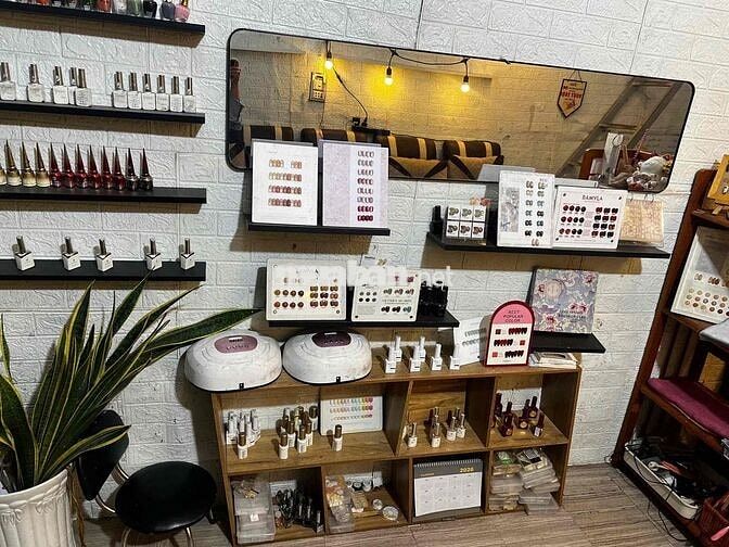sang mặt bằng kinh doanh tiệm nail , gội đầu