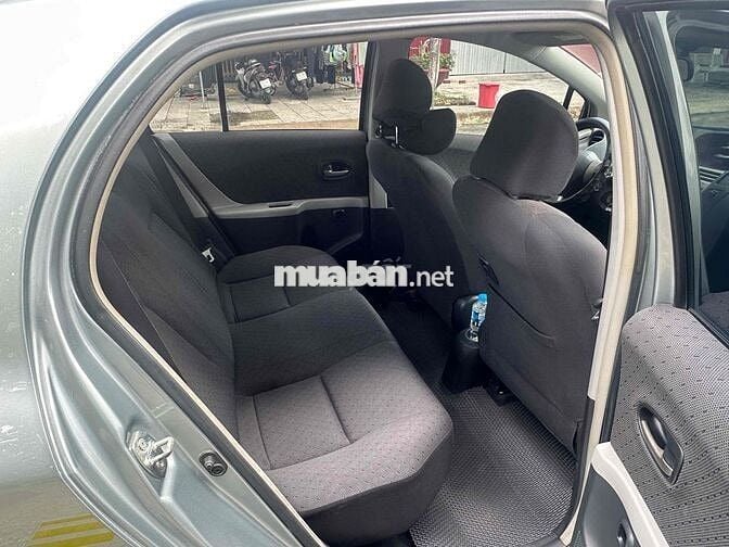 Toyota Yaris 2011 Xám Tự động 130.000 km