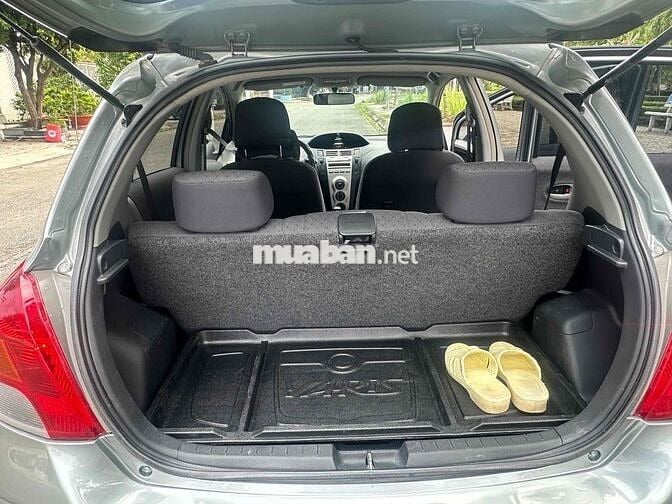 Toyota Yaris 2011 Xám Tự động 130.000 km