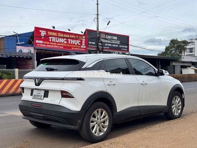 Vinfast VF 6 Eco 2025 Trắng 13000 km
