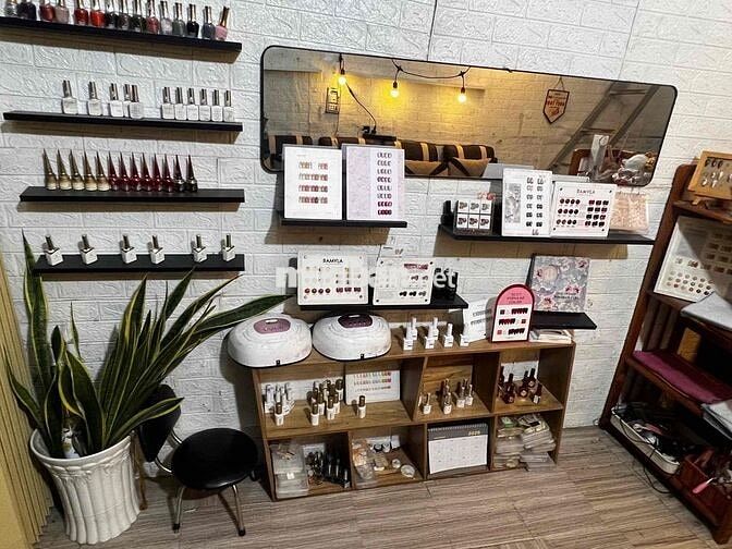 sang mặt bằng kinh doanh tiệm nail , gội đầu