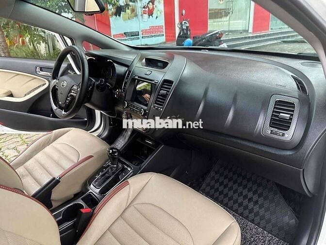 Kia Cerato 1.6 AT bản full