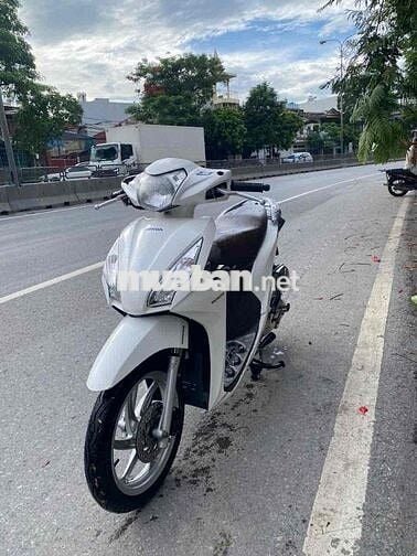 Honda Vision chính chu đời cao zin cả xe đẹp mê ly