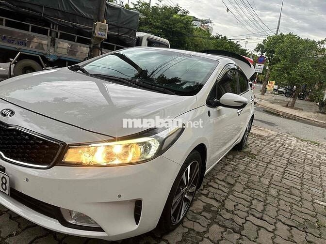 Kia Cerato 1.6 AT bản full