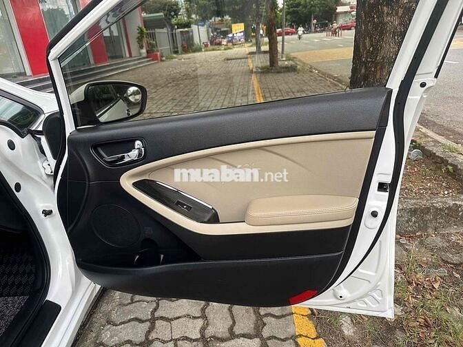 Kia Cerato 1.6 AT bản full