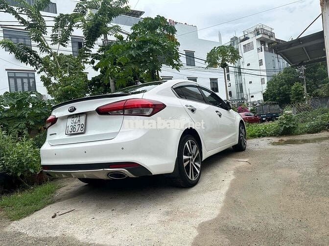 Kia Cerato 1.6 AT bản full