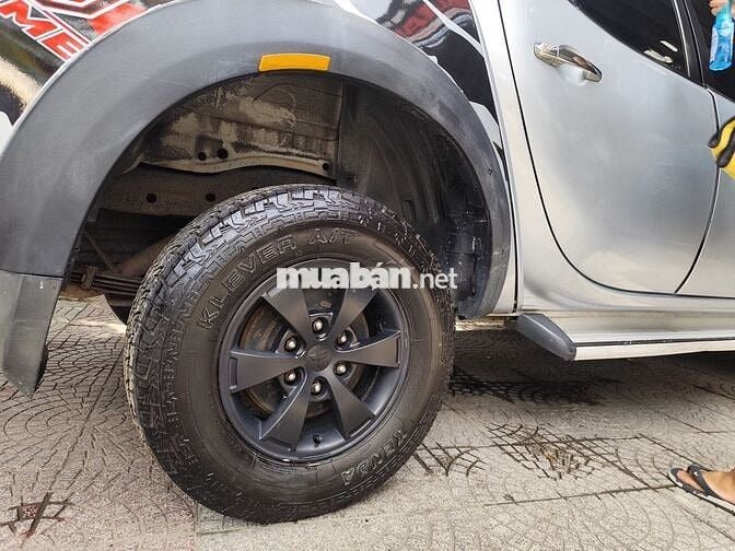 Chính chủ bán Mitsubishi Triton GLS 2009 Bạc 2 cầu