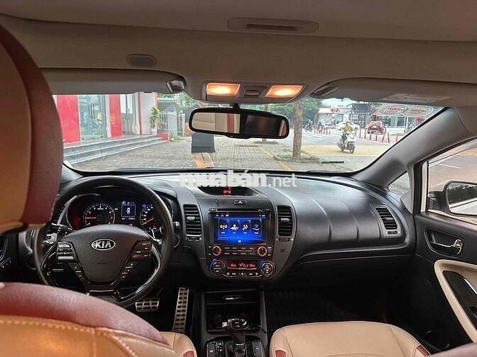 Kia Cerato 1.6 AT bản full