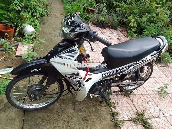Yamaha Sirius 110cc Trắng đen