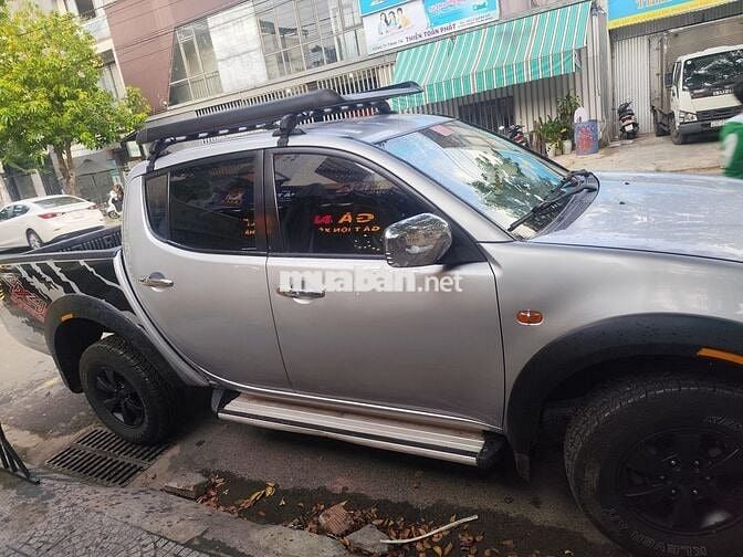 Chính chủ bán Mitsubishi Triton GLS 2009 Bạc 2 cầu