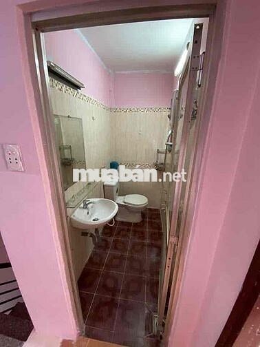 Cho thuê nhà nguyên căn ngay Dạ Nam trung tâm Q8
