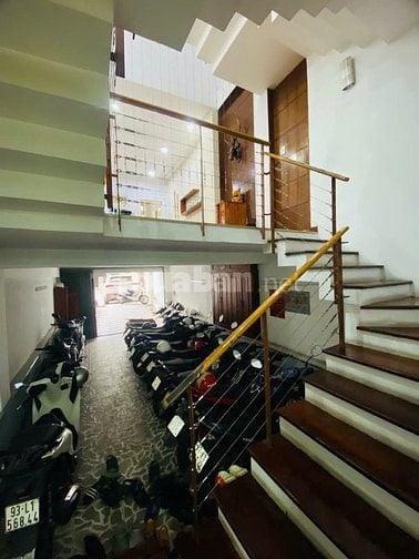 Giảm 3 tỷ bán gấp nhà 5 tầng MT Nguyễn Gia Trí sẵn hđt 50tr/tháng