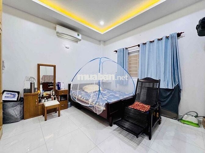 70m2, XE HƠI NGỦ TRONG NHÀ,SỔ CỰC ĐẸP,KHU DÂN TRÍ