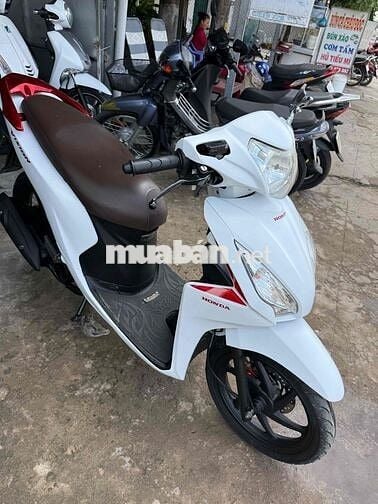 Honda Vision 2015 Trắng/ Cccd Chủ 65