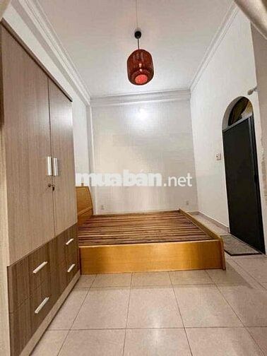 1 PHÒNG NGỦ FULL NT CỬA SỔ TRỜI NGAY NGUYỄN KIỆM