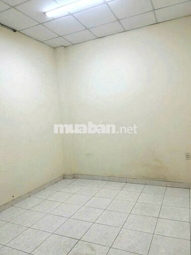 5x14m Sân  để xe Nhà thuê Gò Vấp 3PN Hẻm xe hơi Nguyễn Duy Cung P12