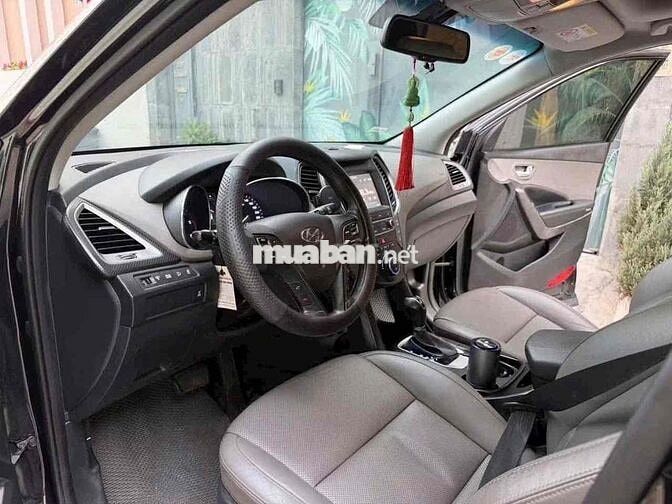 Hyundai Santa Fe 2018 Dầu Đen