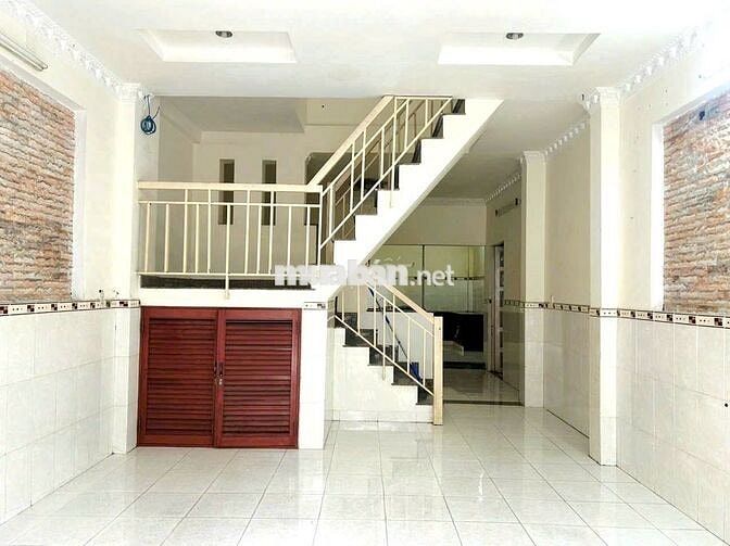 5x14m Sân  để xe Nhà thuê Gò Vấp 3PN Hẻm xe hơi Nguyễn Duy Cung P12