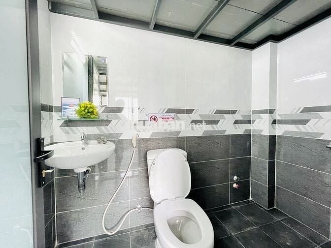 PHÒNG GÁC LỬNG MỚI - FULL CỬA SỔ TRỜI - GẦN ĐH CÔNG NGHIỆP