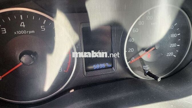 Kia Soluto Deluxe Số sàn 58.367 km Đen