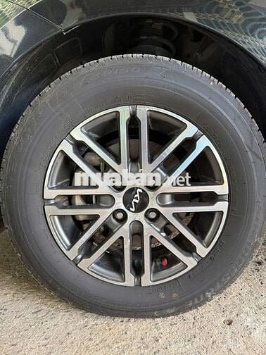 Kia Soluto Deluxe Số sàn 58.367 km Đen