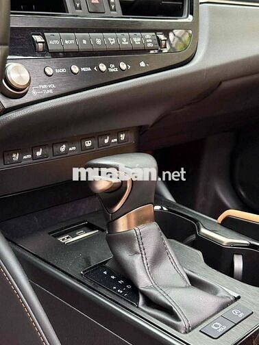 Lexus ES250 2022 Xanh đen Da bò 44.000 km