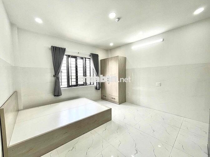 Phòng mới xây 100% full nội thất cửa sổ trời đón nắng đón gió
