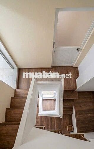 Bán nhà mặt tiền Nguyễn Thượng Hiền, QUẬN 3, 4x8 (28 m2), 4 tầng, 9 tỷ