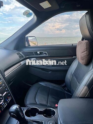 Ford Explorer 2019 Đen 30.000km