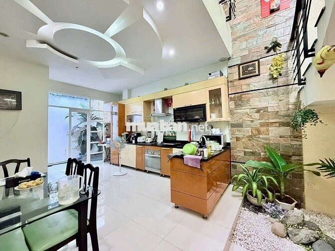NHÀ 3 LẦU - MẶT TIỀN ĐƯỜNG LÊ LAI
