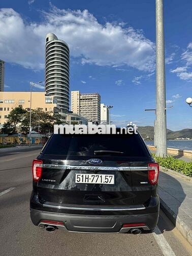 Ford Explorer 2019 Đen 30.000km