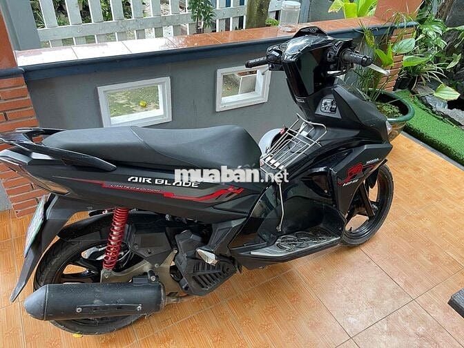 Honda Air Blade Thể thao màu Đen
