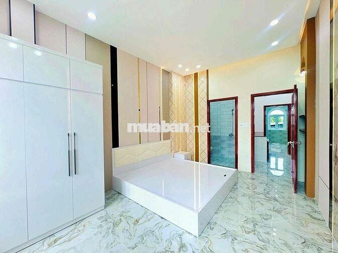 NHÀ MẶT TIỀN TRẦN PHÚ THUẬN TIỆN KINH DOANH,GIÁ TỐT