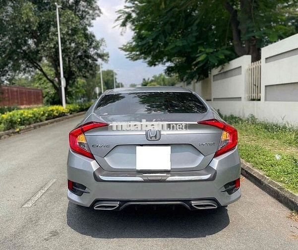 Honda Civic 1.8 2018 95000 km Bạc